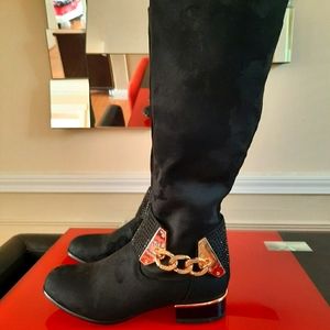 Black Gold stylish boots